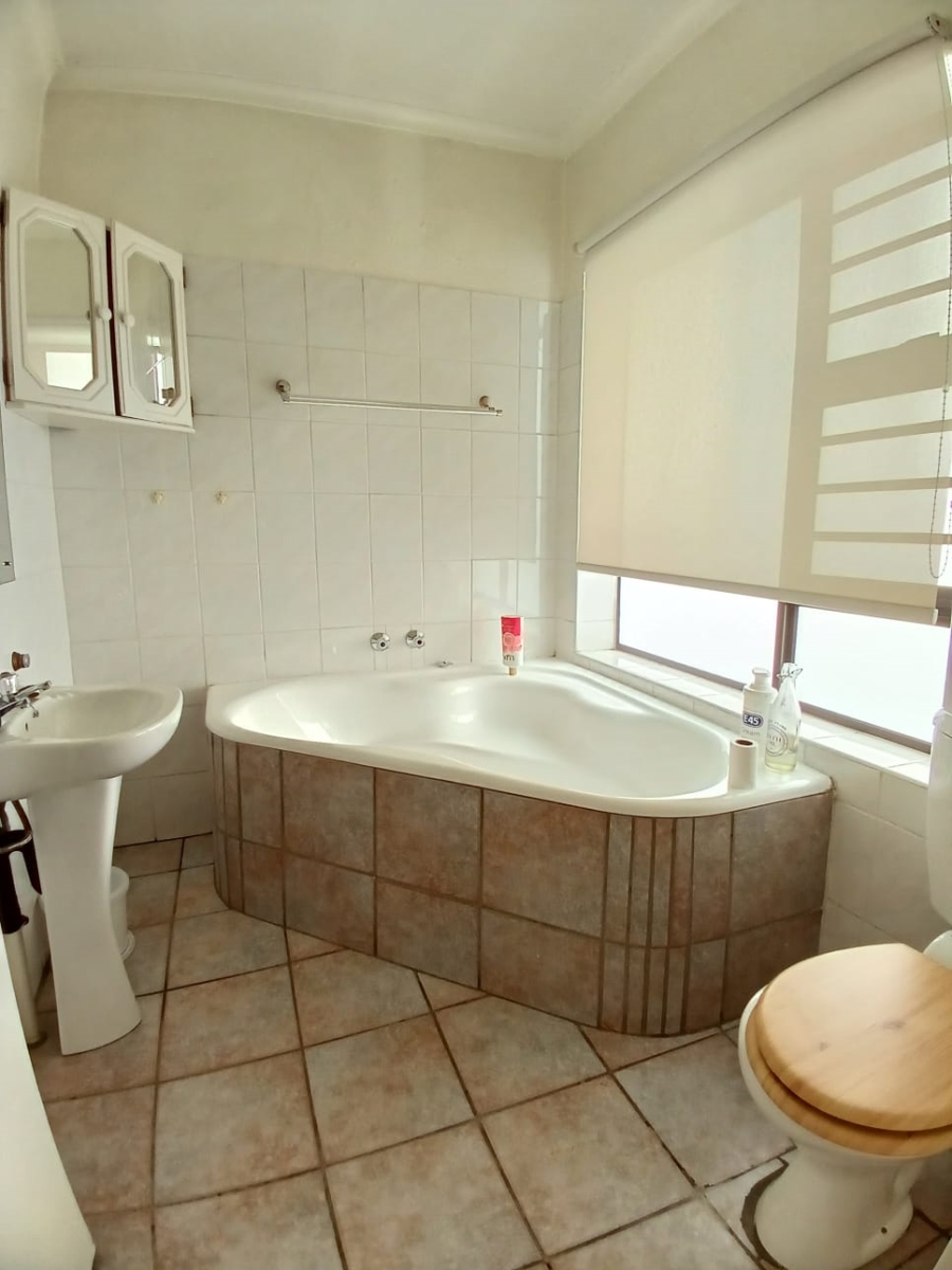 3 Bedroom Property for Sale in Vaalpark Free State